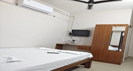 AalaGo Room Type - Deluxe Double Bed