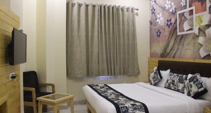 Hotel Ridhi Sidhi Residency Room Type - Super Deluxe Room (5mins walk to Golden temple)