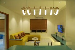 The Crownstone - Pemium Apartment