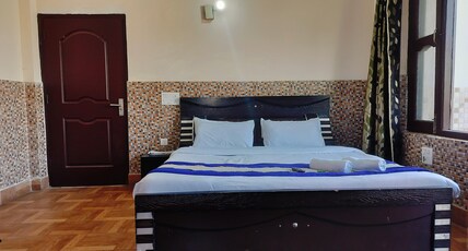 Hotel Wonder Land Room Type - Deluxe AC Room