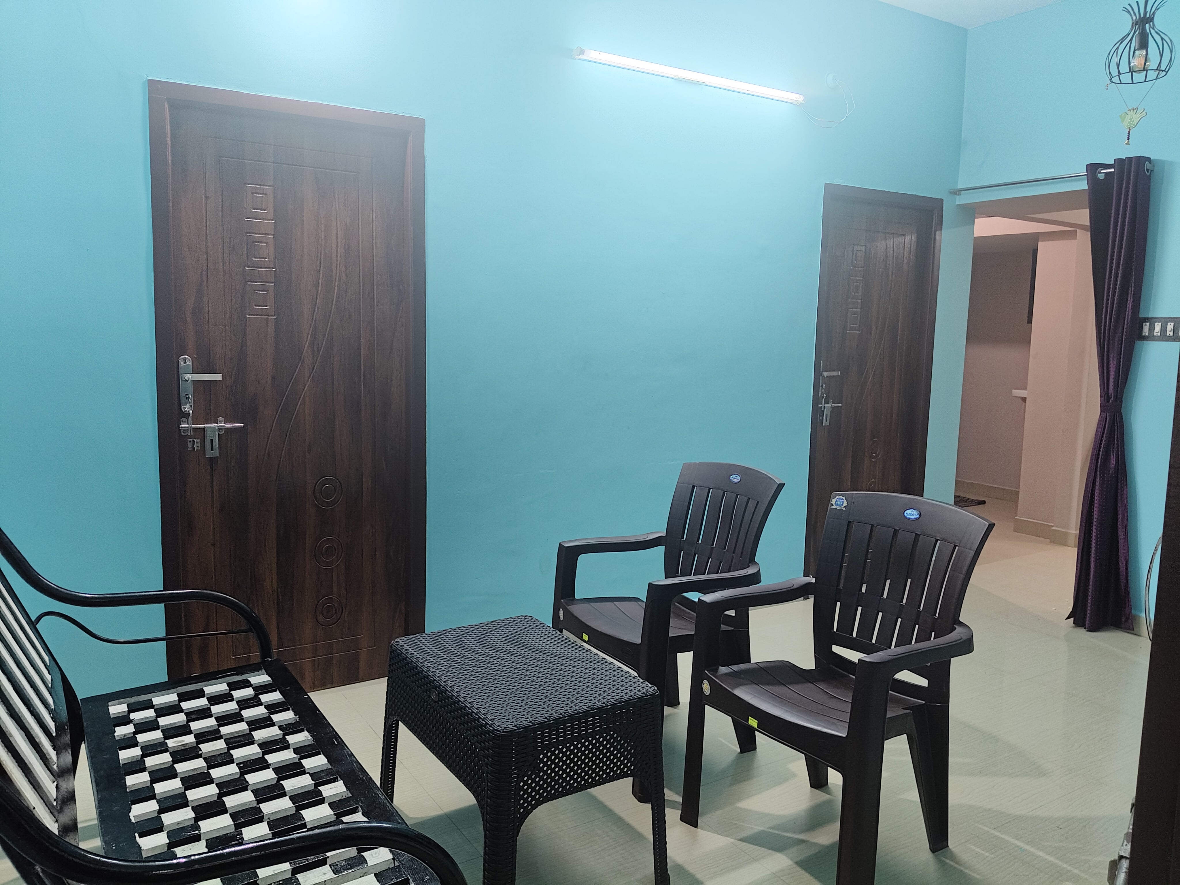 MegaSri HomeStay - Tap to explore photos