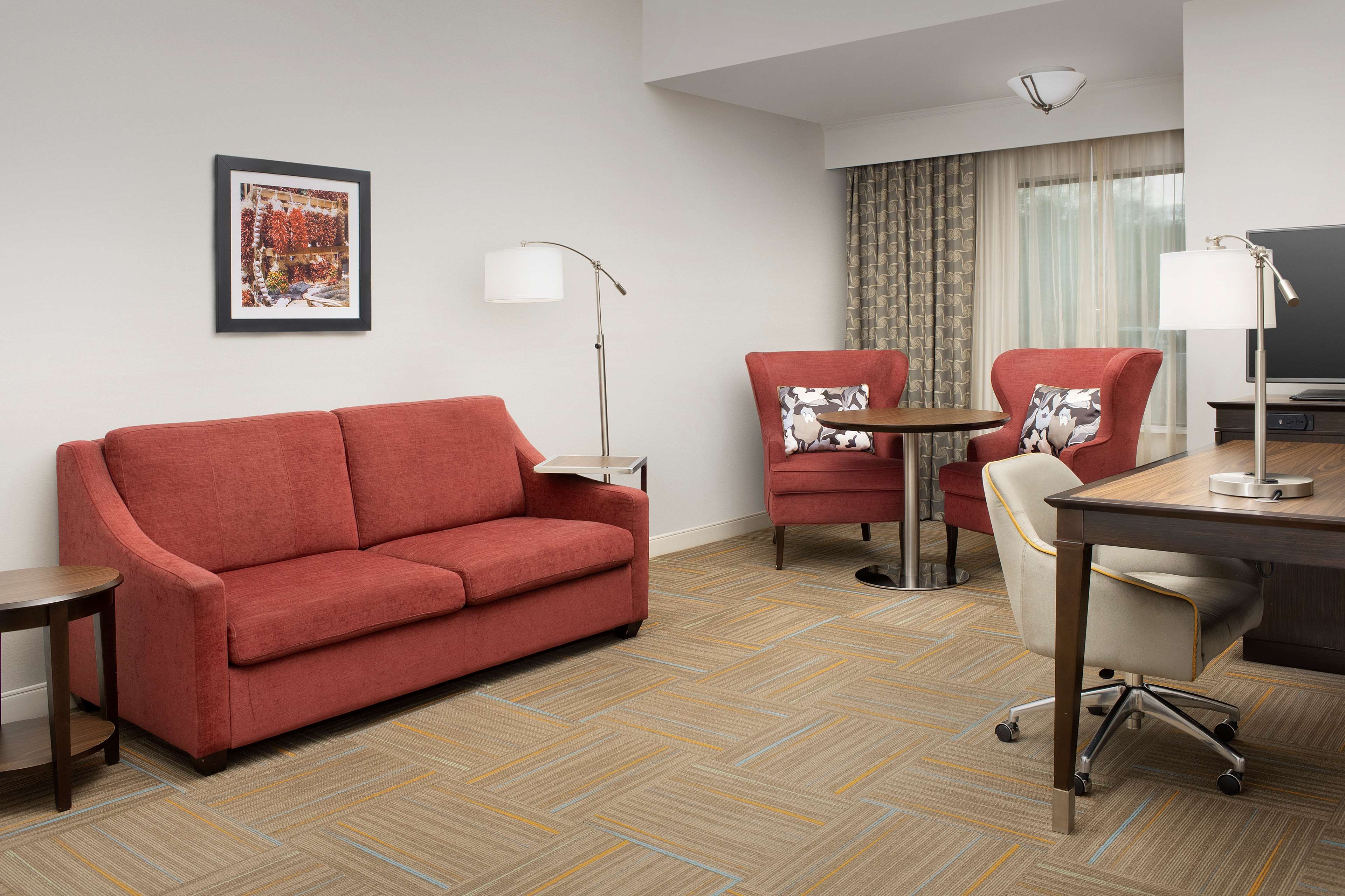 Hampton Inn & Suites Phoenix/Tempe - Tap to explore photos
