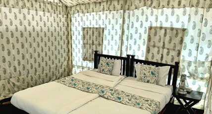Adhvanta Resort Room Type - Royal tent