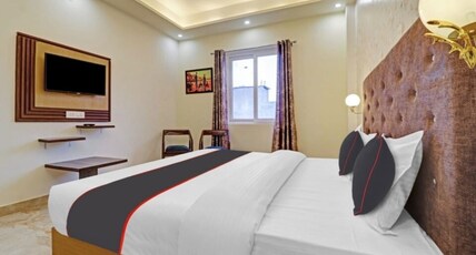 HOTEL CROWN STAR Room Type - DELUXE ROOM