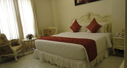 Hotel Pride Banjara Room Type - Deluxe Room AC