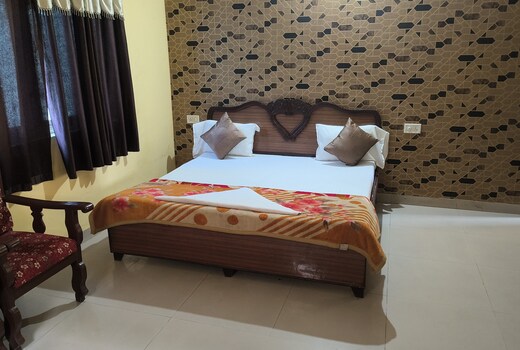 Hotel Kanha Palace