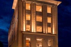 Lemon Tree Hotel Lucknow