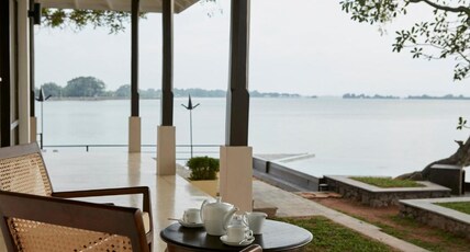 EKHO Lake House Room Type - Deluxe Room with Lake View