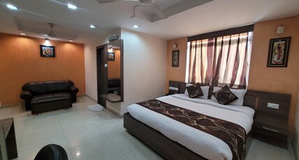 Hotel Raj Residency Room Type - Super Deluxe Room