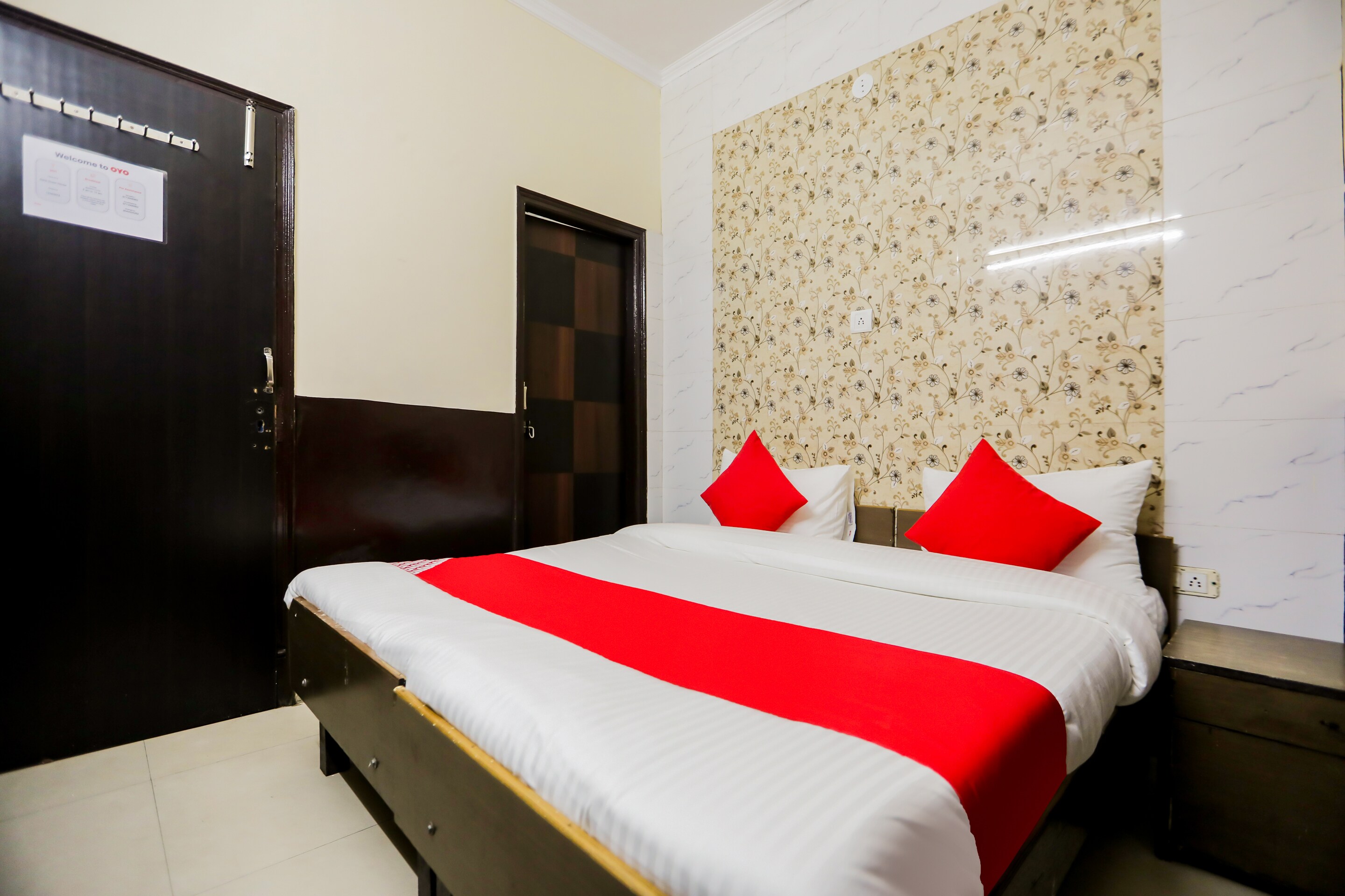 Hotel O by OYO Sahil Guest House - Tap to explore photos