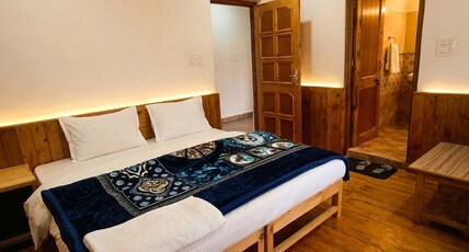 Hotel Mountain hock Room Type - Deluxe Room with Balcony and Mountain View Hotel Mountain hock Room Type - Deluxe Room with Balcony and Mountain View