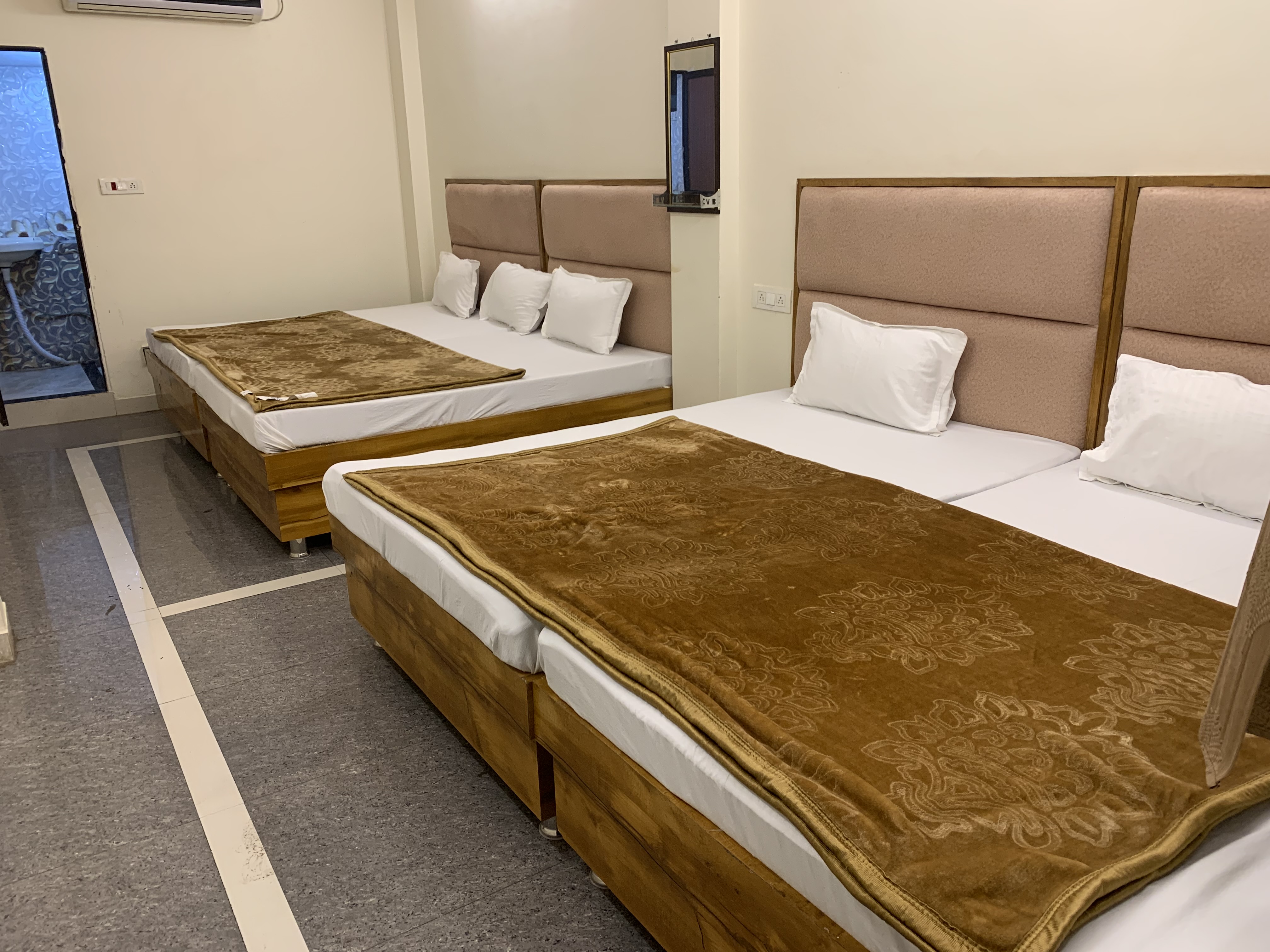 Empire Hotel - Tap to explore photos