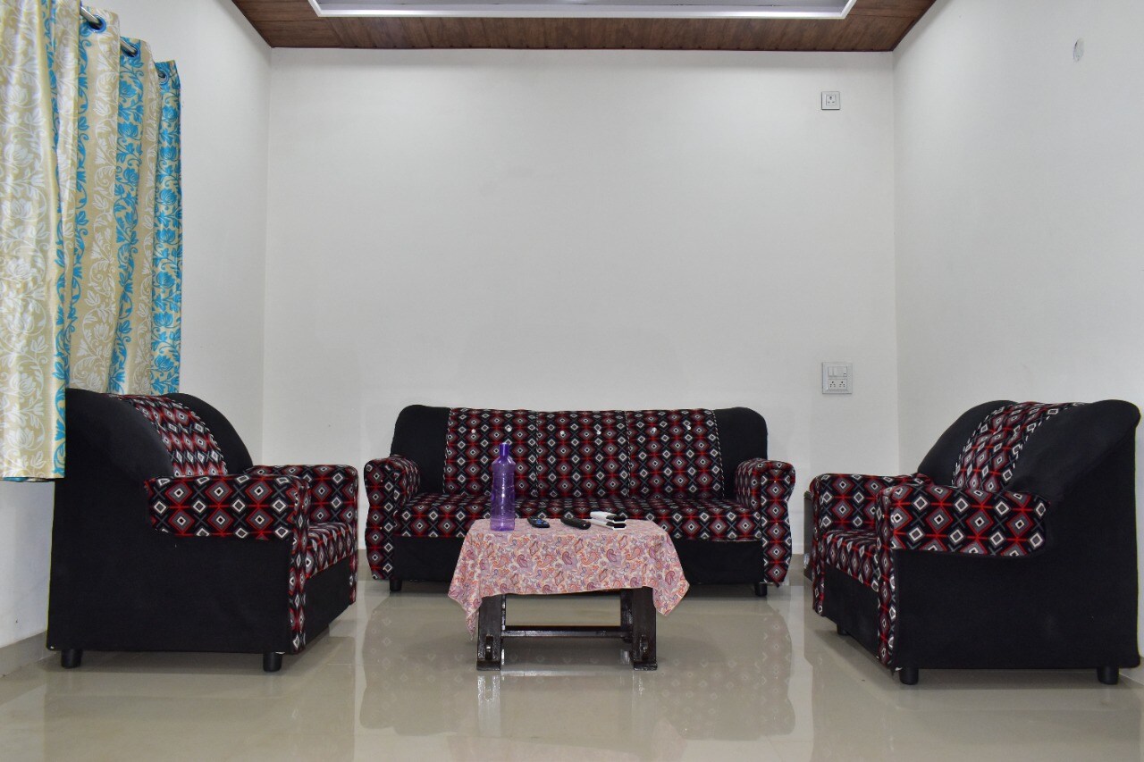 Splits Villa 4BHK - Tap to explore photos