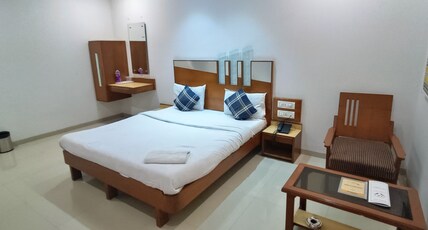 Hotel Supreme Room Type - DELUXE NON AC