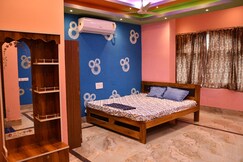 HB Palace Homestay Opposite To Puri Bus Stand