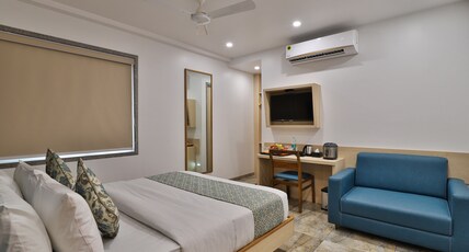 7 Orbit Hotel Room Type - Club Room