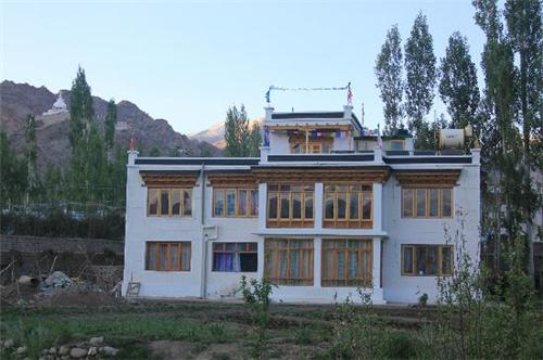 Chow Guest House