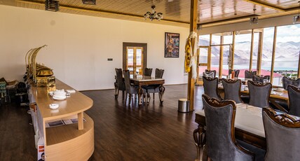 De Reeva Resort - Pangong Lake Room Type - Premium Room