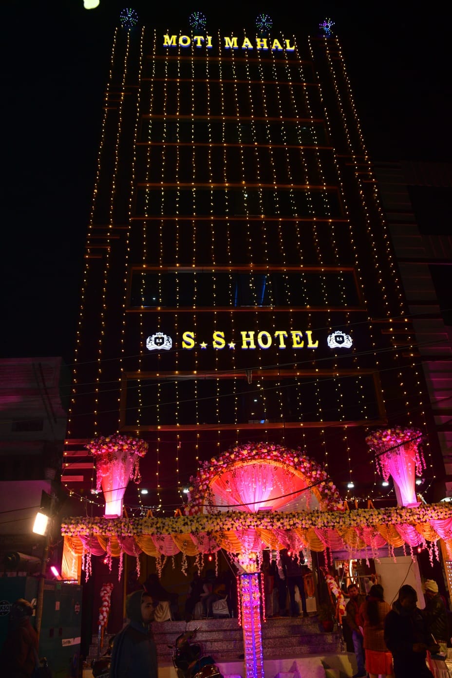SS Hotel 50 Meters From Gaya Railway Station - Tap to explore photos