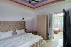 Hotel Narendra Palace