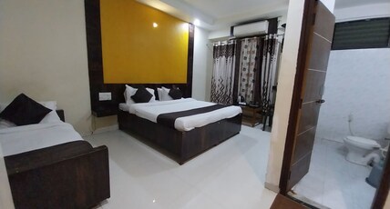 Hotel Sachidanand Room Type - Triple Bed Room A.C.
