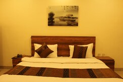 Address of Hotel Leo Pride