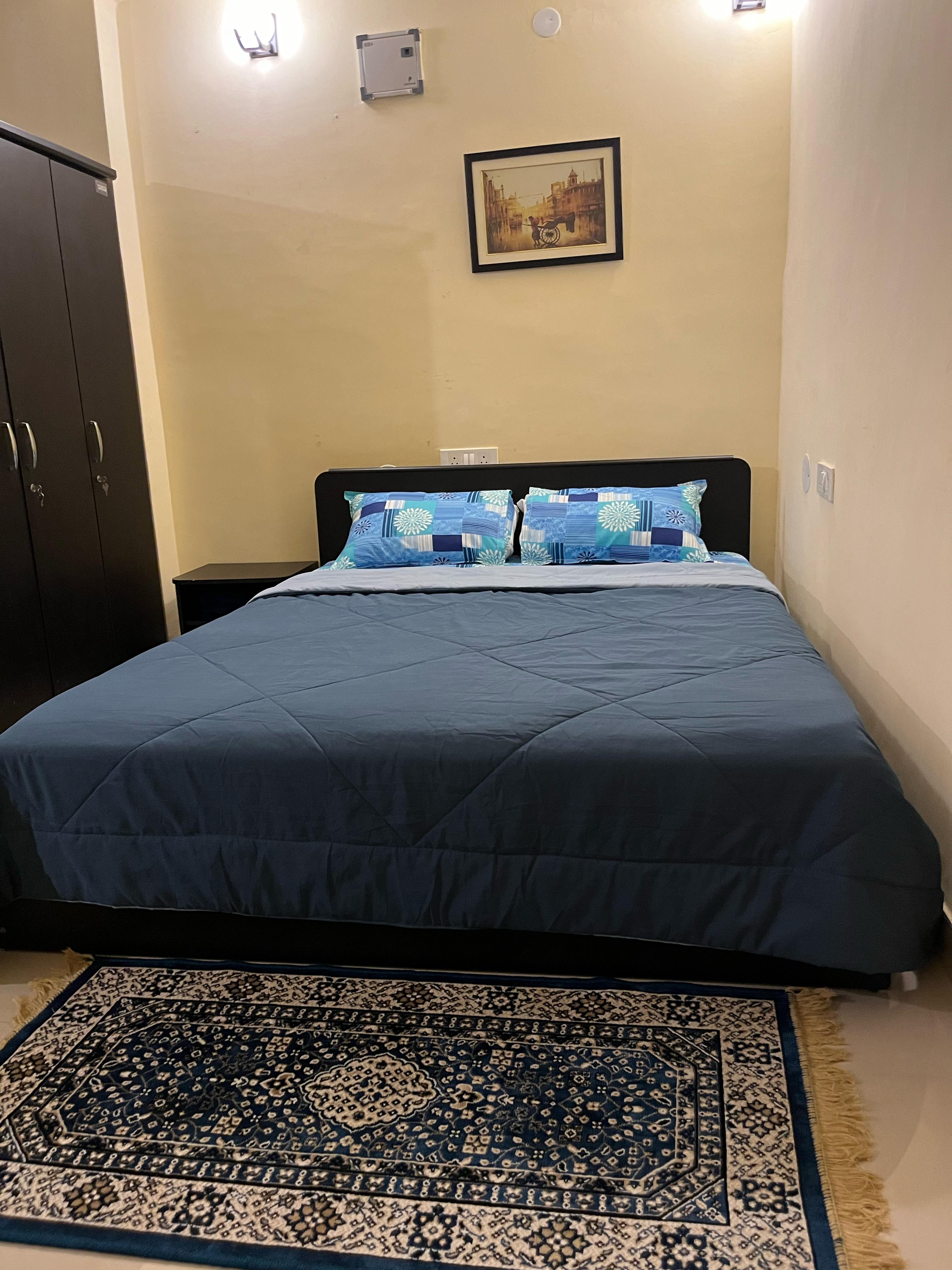 1RK AC Studio Room 1Km from Airport - Tap to explore photos