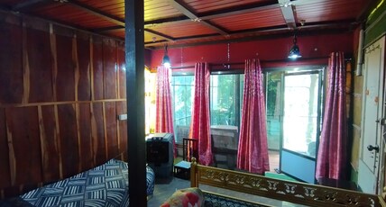 Amruta homestay Room Type - Luxury suite with seating room