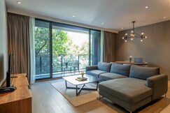 Walton Suites Sukhumvit