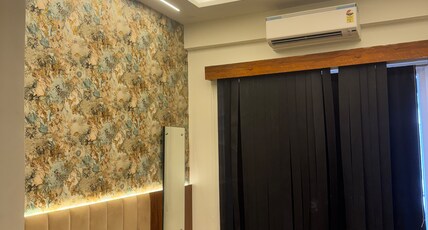 This open plan studio living here to work and chil Room Type - Singke badroom Apartment