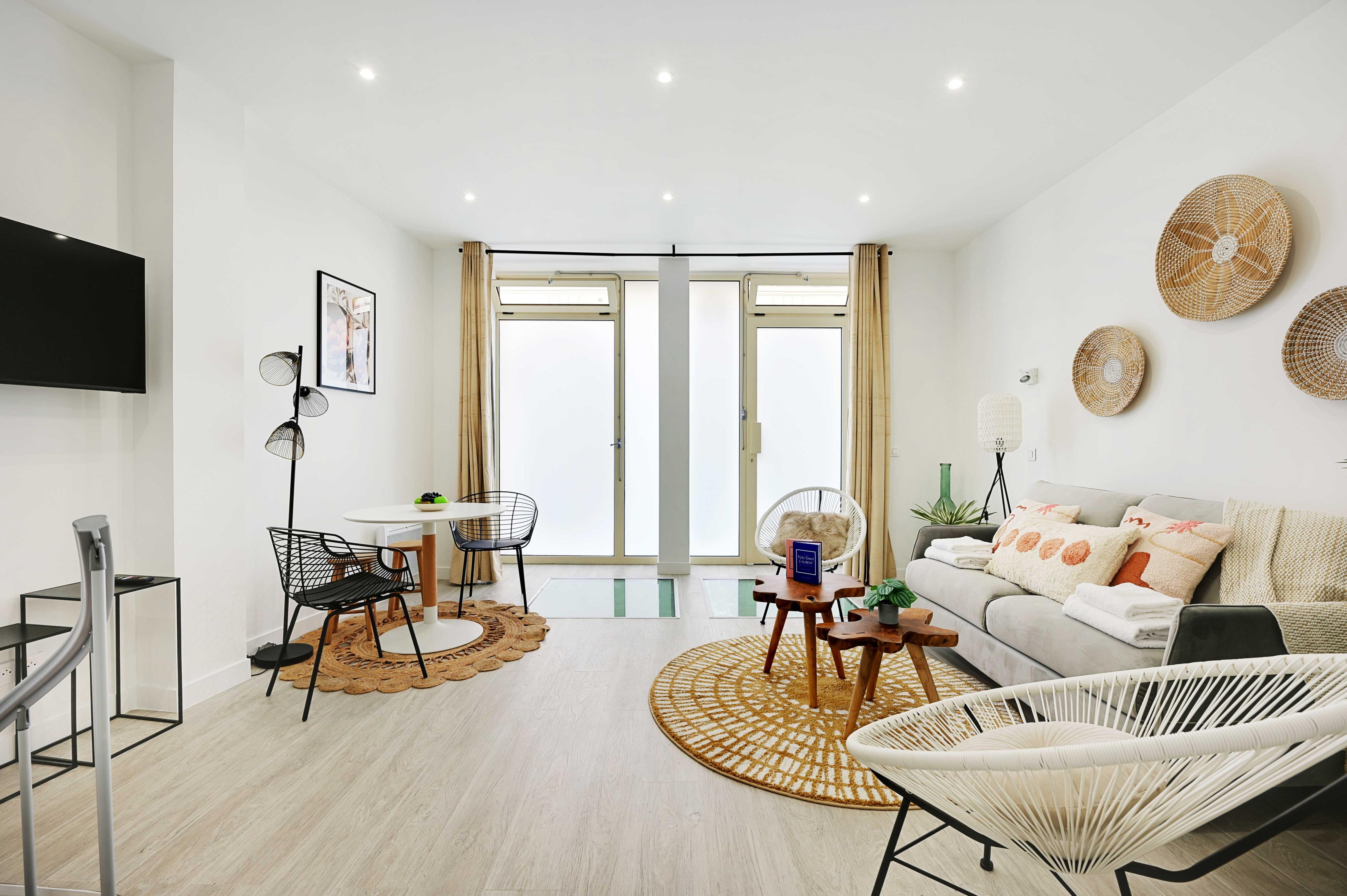 Charming apartment - 1BR/5P - Opera - Tap to explore photos