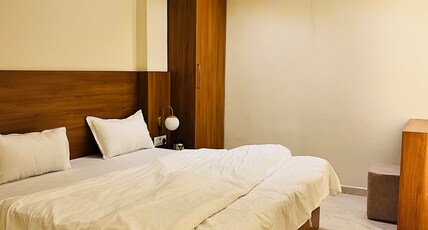 Pearl Homestay Ujjain Room Type - Royal Retreat