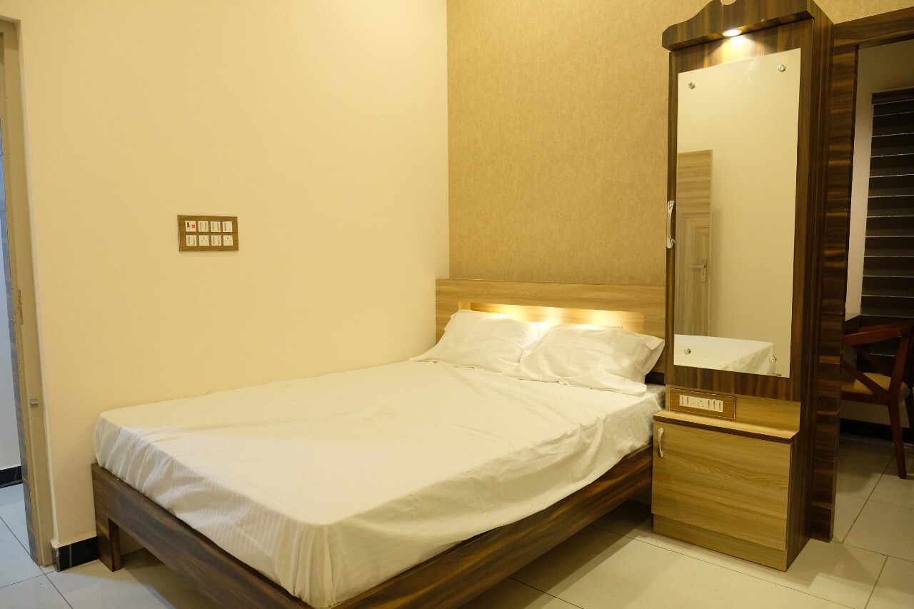 TPS Guest House - Tap to explore photos