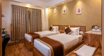 Kensington Suites Room Type - Classic Twin Room