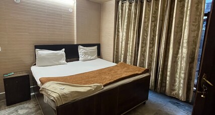 Hotel RAJ Golden Room Type - Standard  Rooms