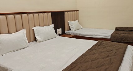 Hotel Prayag Room Type - Room 202