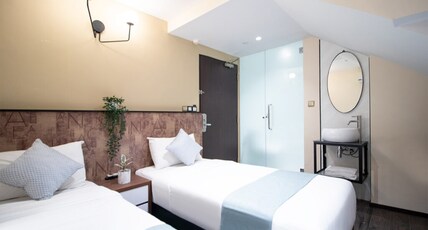 Hotel Calmo Hamilton Room Type - Superior Twin Room