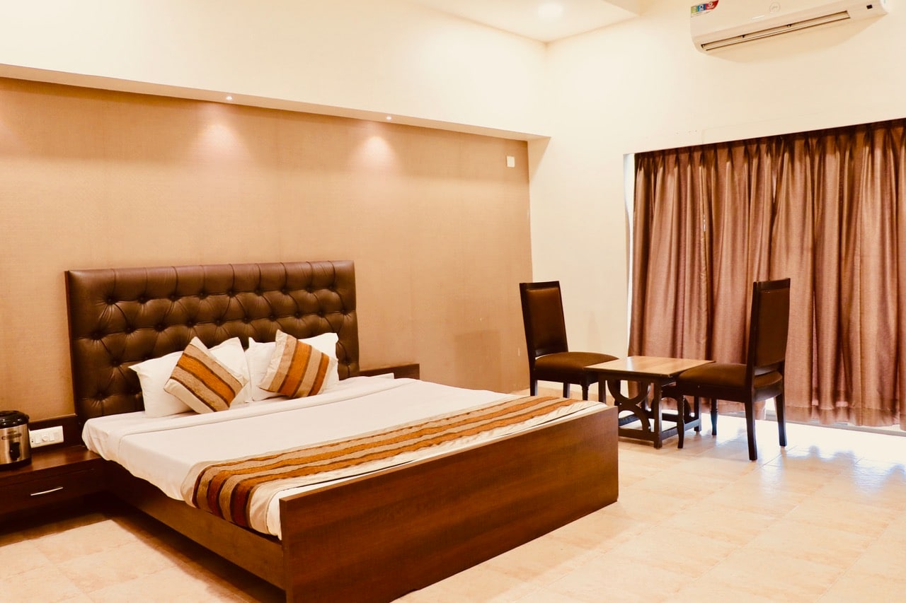 Jabali Palace - Tap to explore photos