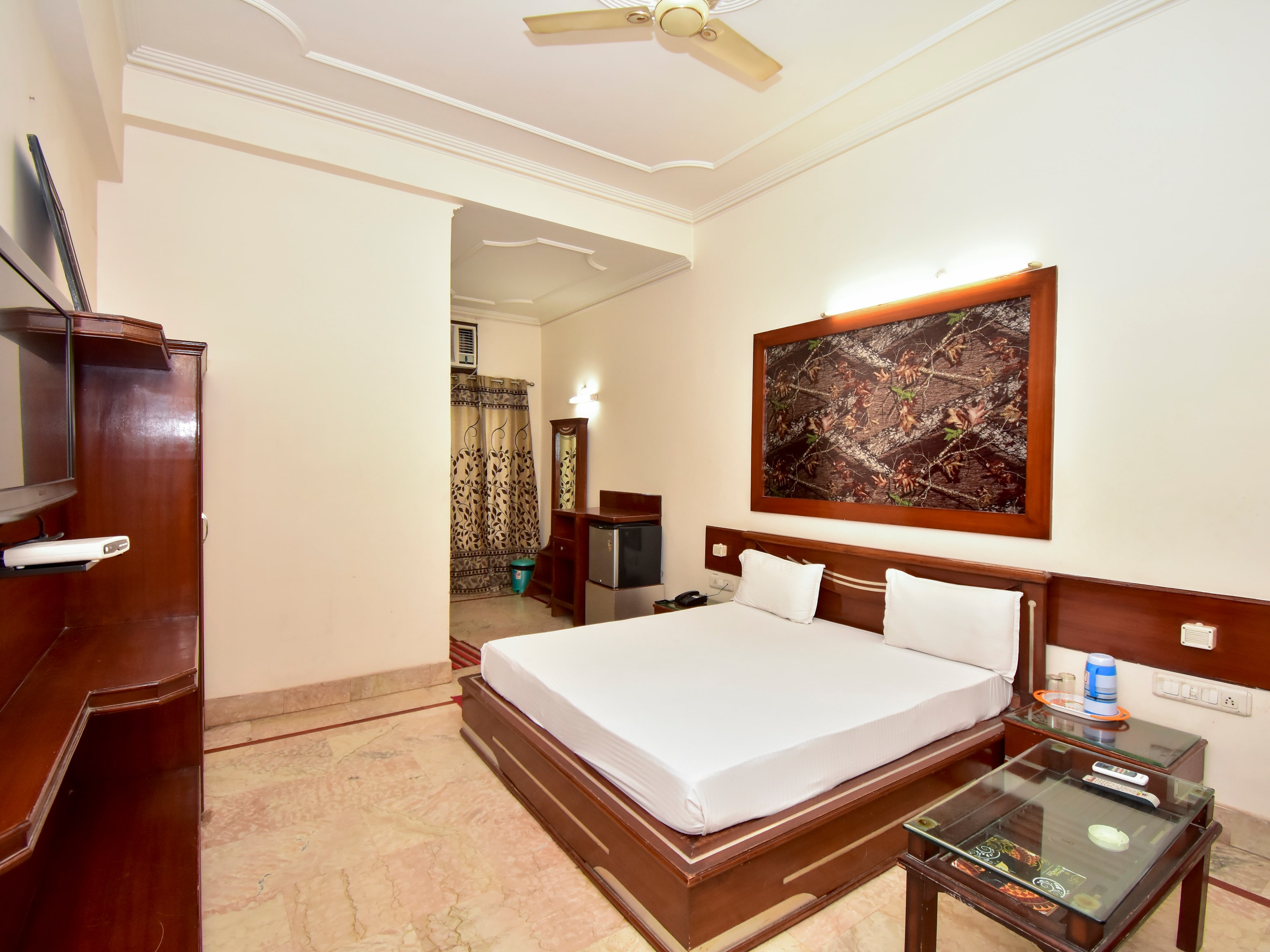 Hotel Basera vrindavan - Tap to explore photos