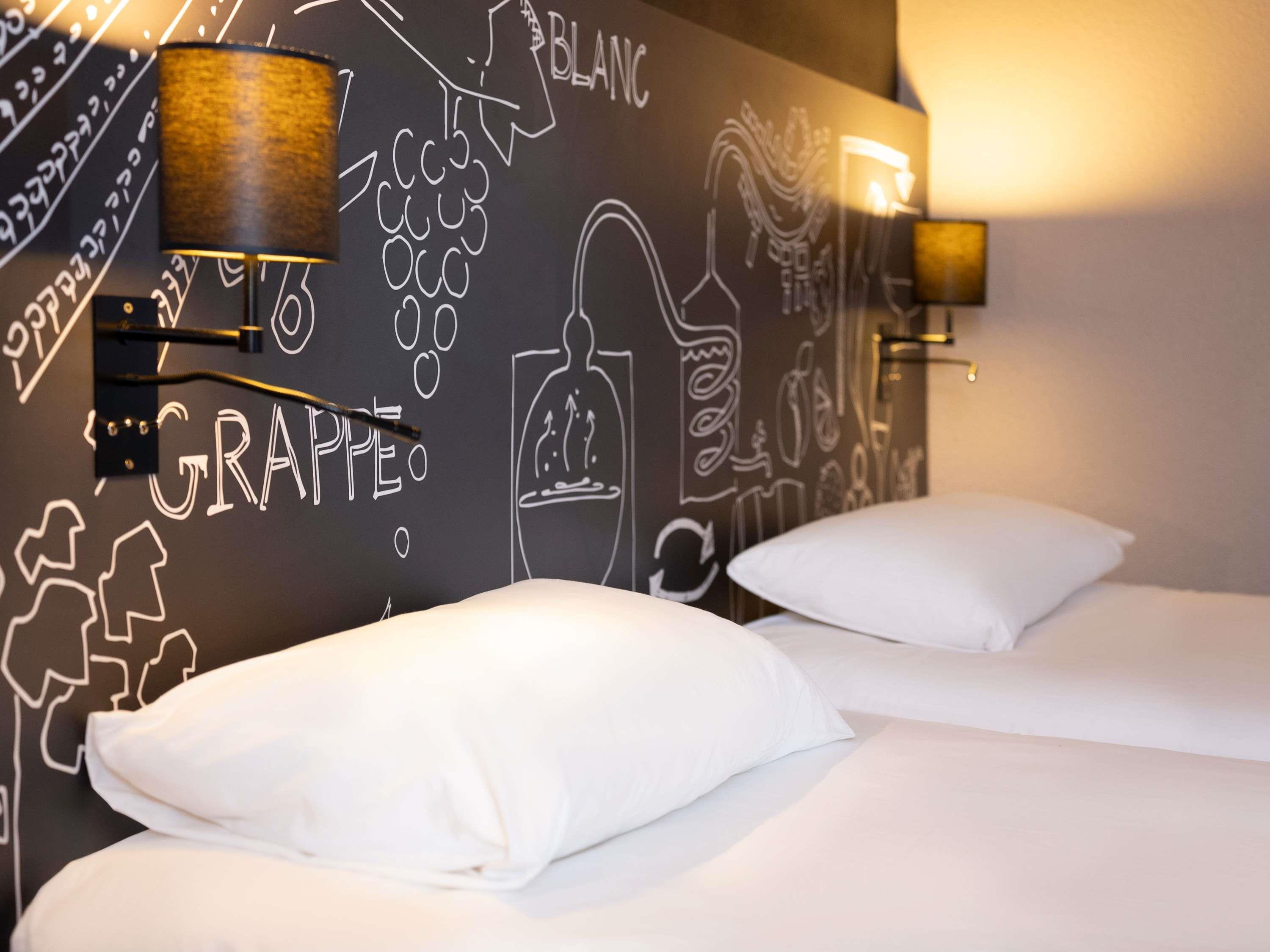 Ibis Styles Cognac - Tap to explore photos
