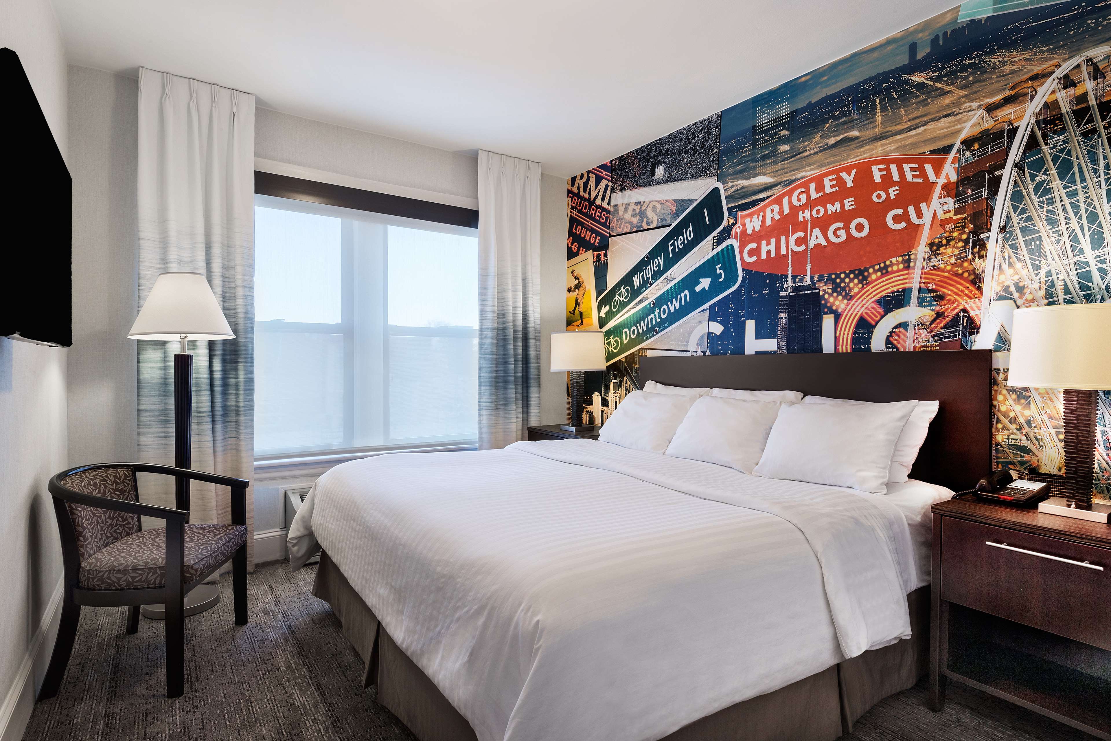 Hotel Versey Chicago Lincoln Park - Tap to explore photos