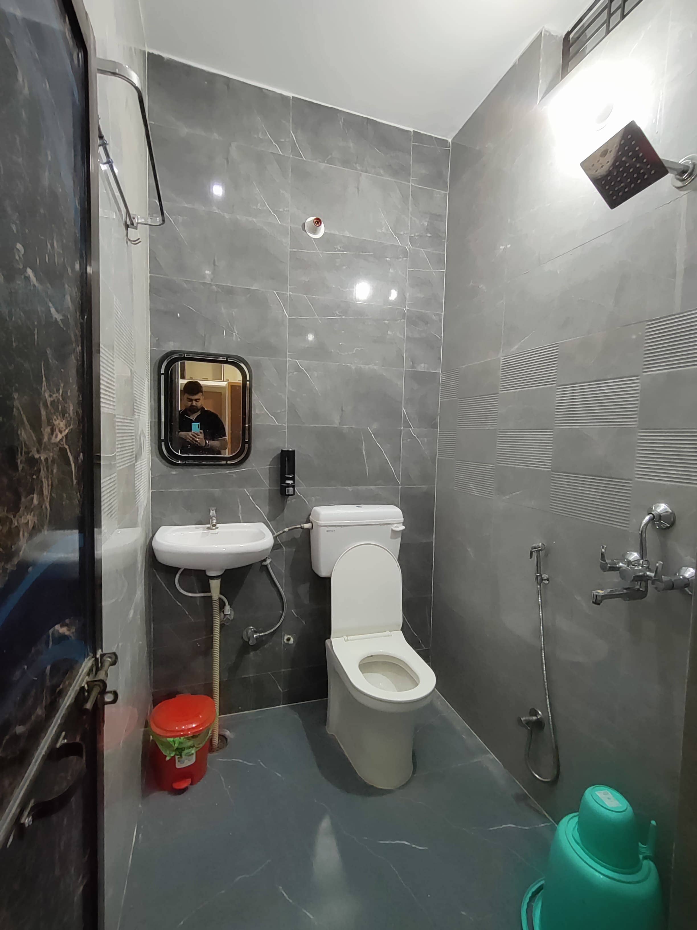 Srinath Homestay - Tap to explore photos