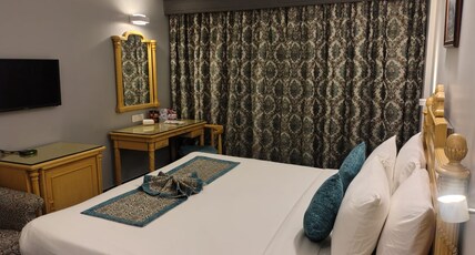 Golden Parkk Room Type - Superior Deluxe King