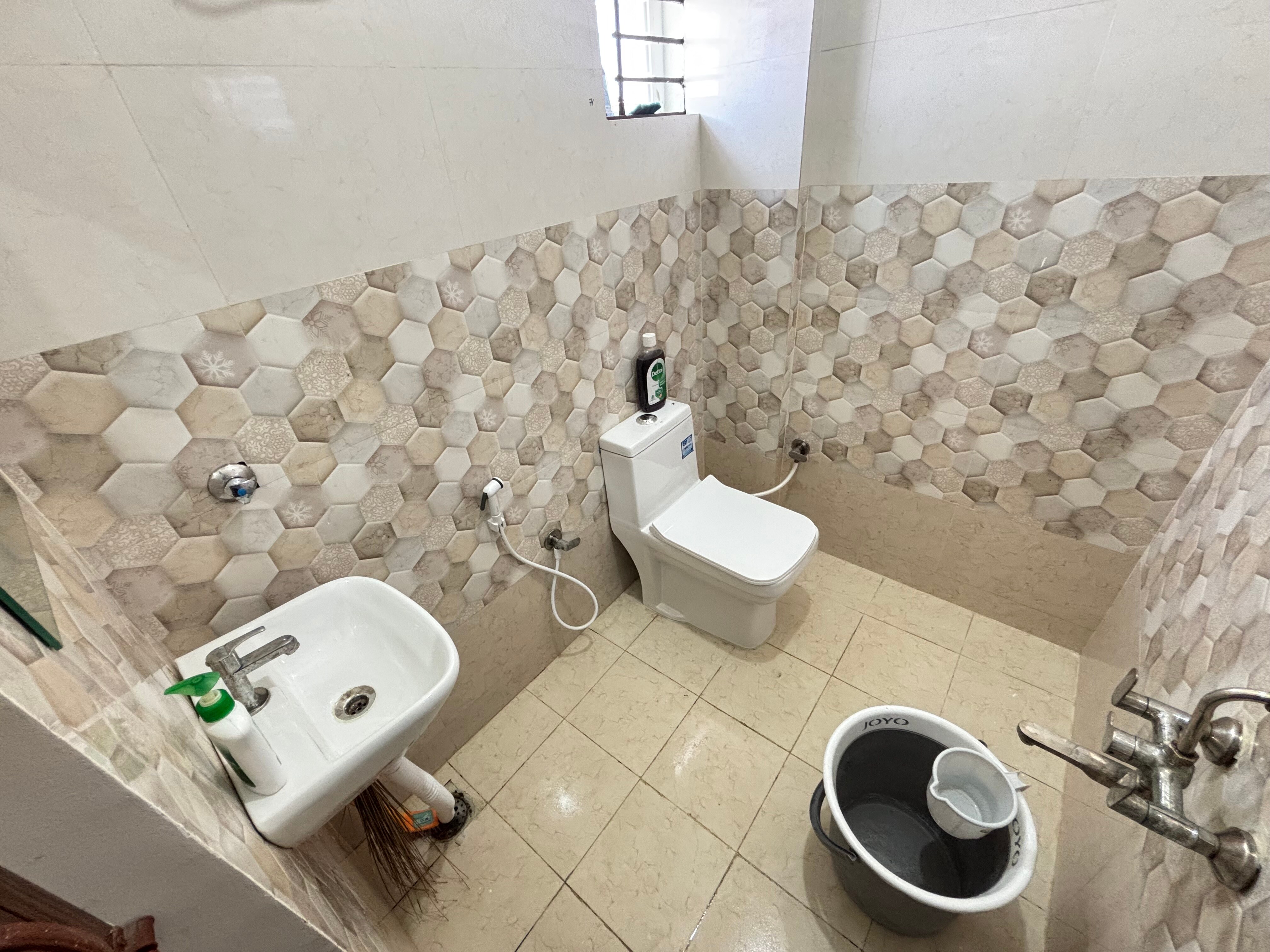 Cozy 1 BHK near Kadugodi metro - Tap to explore photos