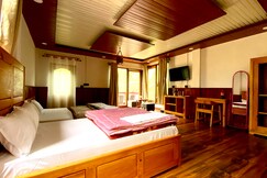 Sangti Valley Riverside Farmstay