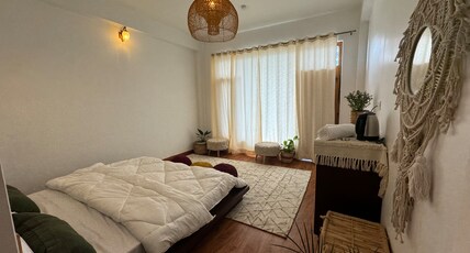 The Thatch Hostel & Cafe Room Type - Double Room With Mountain View