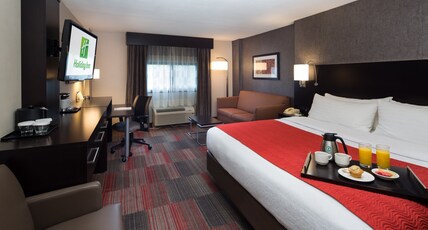 Holiday Inn MILWAUKEE RIVERFRONT Room Type - Standard King Room