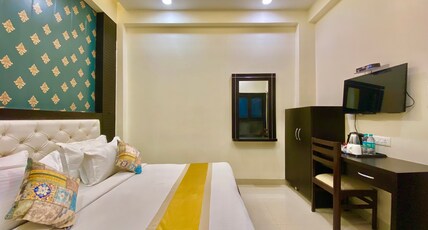 Hotel Green View (Behind Pramarth Niketan) Room Type - Standard Room - No Window
