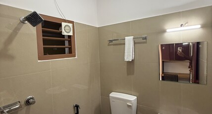 METRO INN Room Type - Standard Deluxe Room