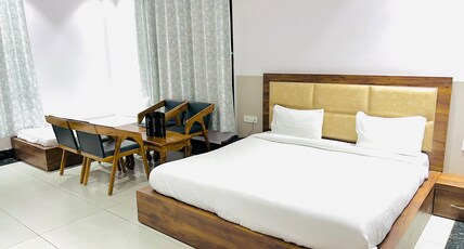 JD HOTEL AND LOUNGE Room Type - Business Class